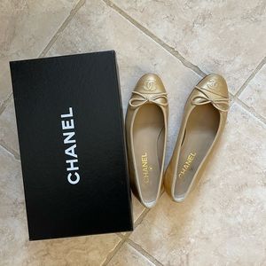 Chanel light gold flats size 36.5 / 6 . Includes box. No odor. VERY Clean!